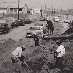 Replacing transite with 12-inch steel pipe at Talisman Street, Torrance, 1954